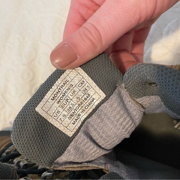 Montrail size 7.5 Vibram Sole Brown Gorpcore Outdoors Nature Hiking Boots - Picture 8 of 8